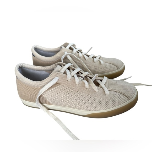 Rothy’s women’s 9.5 lace up sneaker in excellent condition - Picture 2 of 8